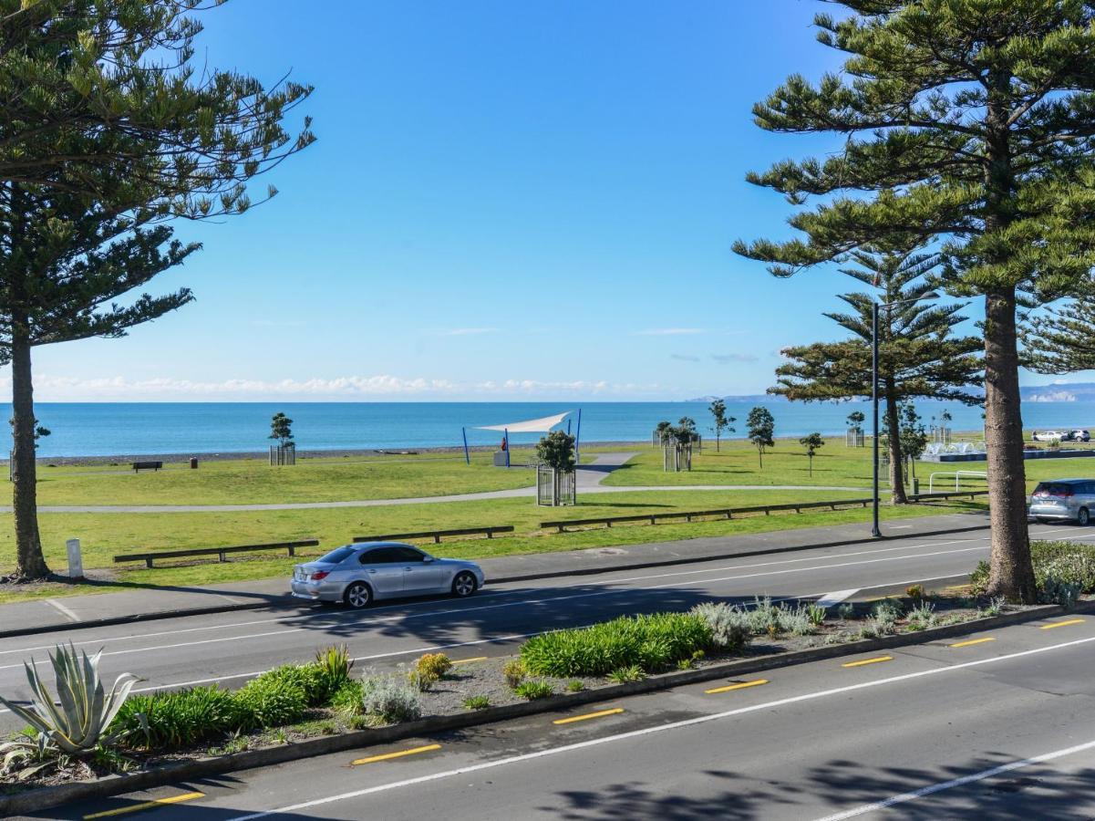 Marine Parade Magic - Napier Holiday Home Eksteriør bilde